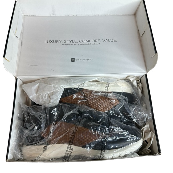 New Marc Joseph NY Plaza 9.5 - Picture 2 of 6